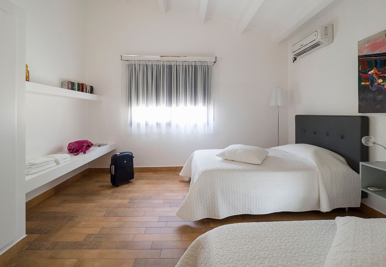 Villa a Agrigento - Splendida villa con piscina, area wellness, campetto di calcio ad Agrigento - 14 pax