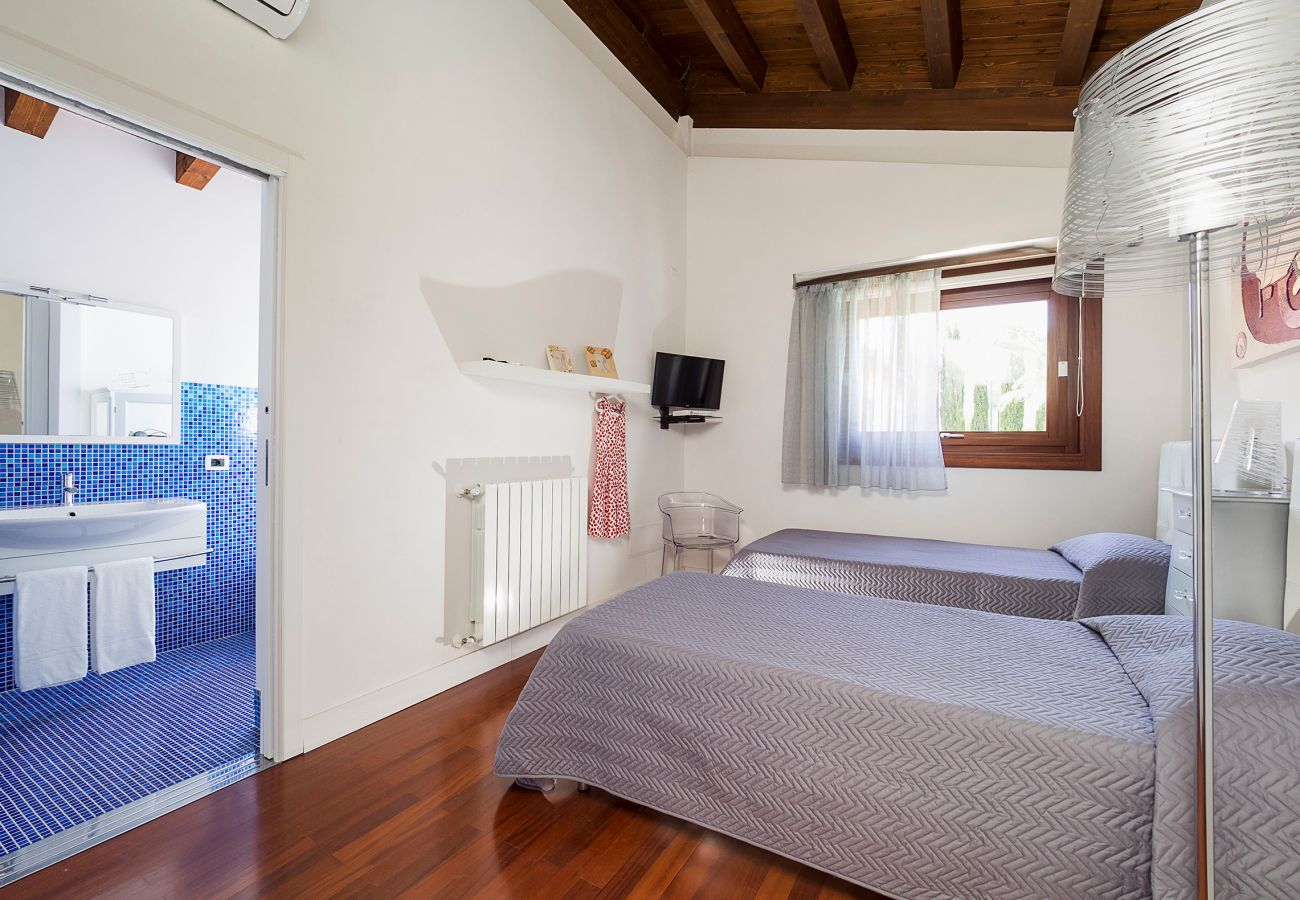 Villa a Agrigento - Splendida villa con piscina, area wellness, campetto di calcio ad Agrigento - 14 pax