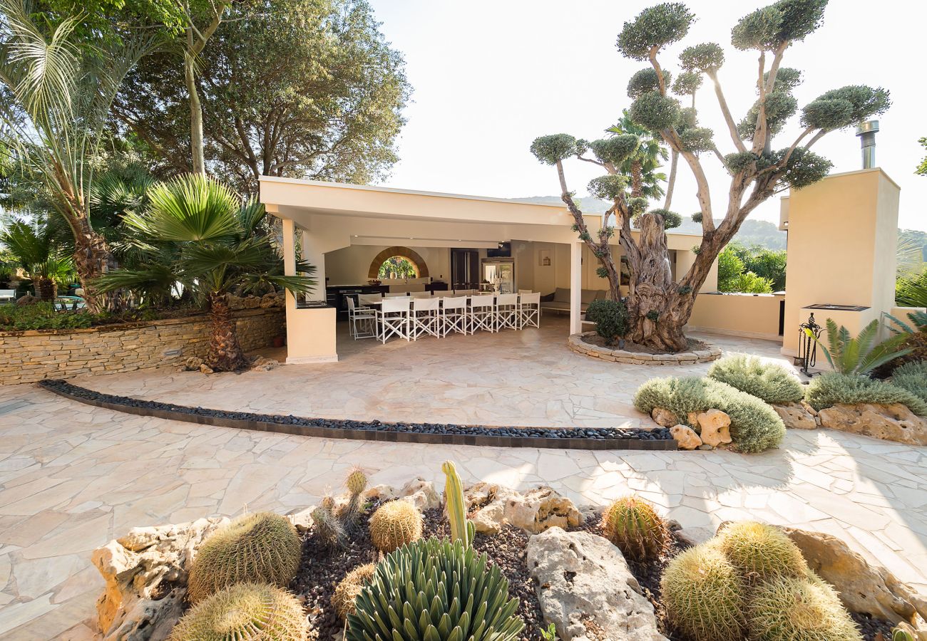 Villa a Agrigento - Splendida villa con piscina, area wellness, campetto di calcio ad Agrigento - 14 pax