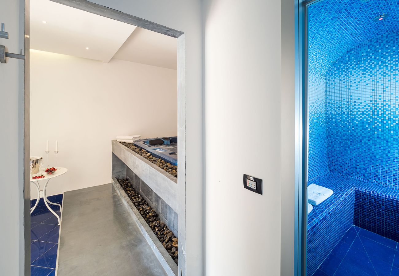 Villa a Agrigento - Splendida villa con piscina, area wellness, campetto di calcio ad Agrigento - 14 pax