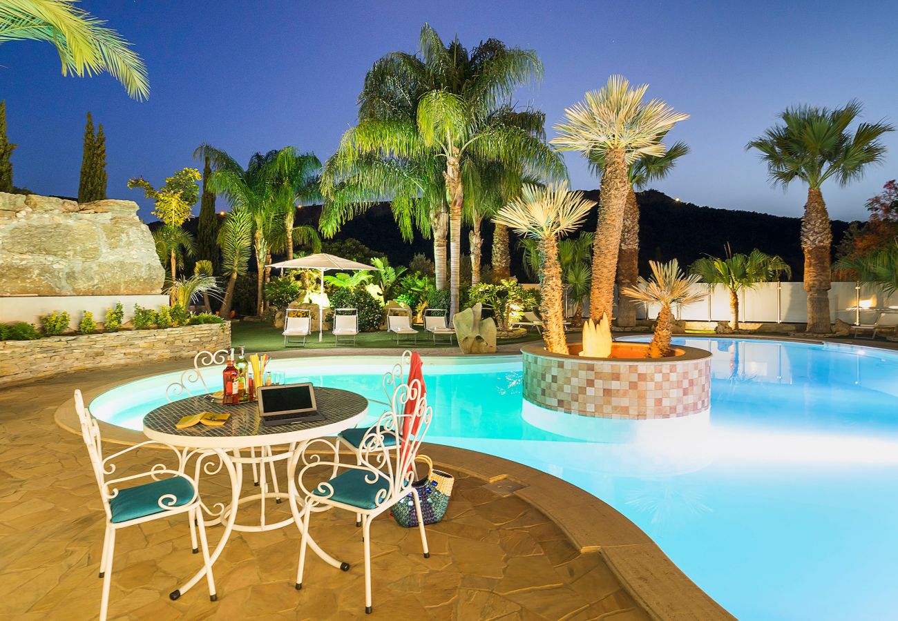 Villa a Agrigento - Splendida villa con piscina, area wellness, campetto di calcio ad Agrigento - 14 pax