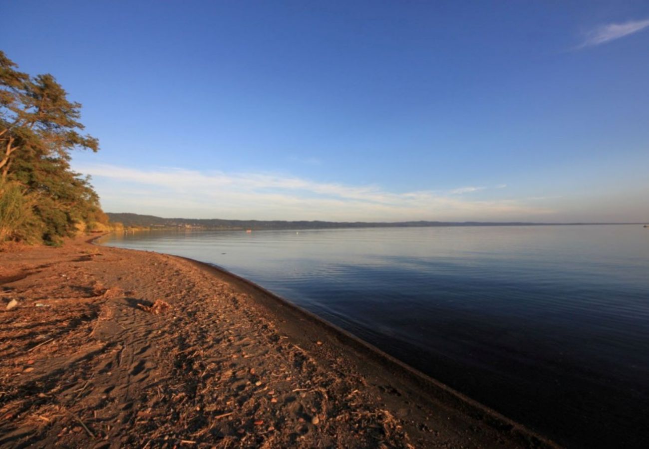 Casa a Bolsena - Casa Vacanza Maris - a soli 300 m dalla spiagga e con hot tub