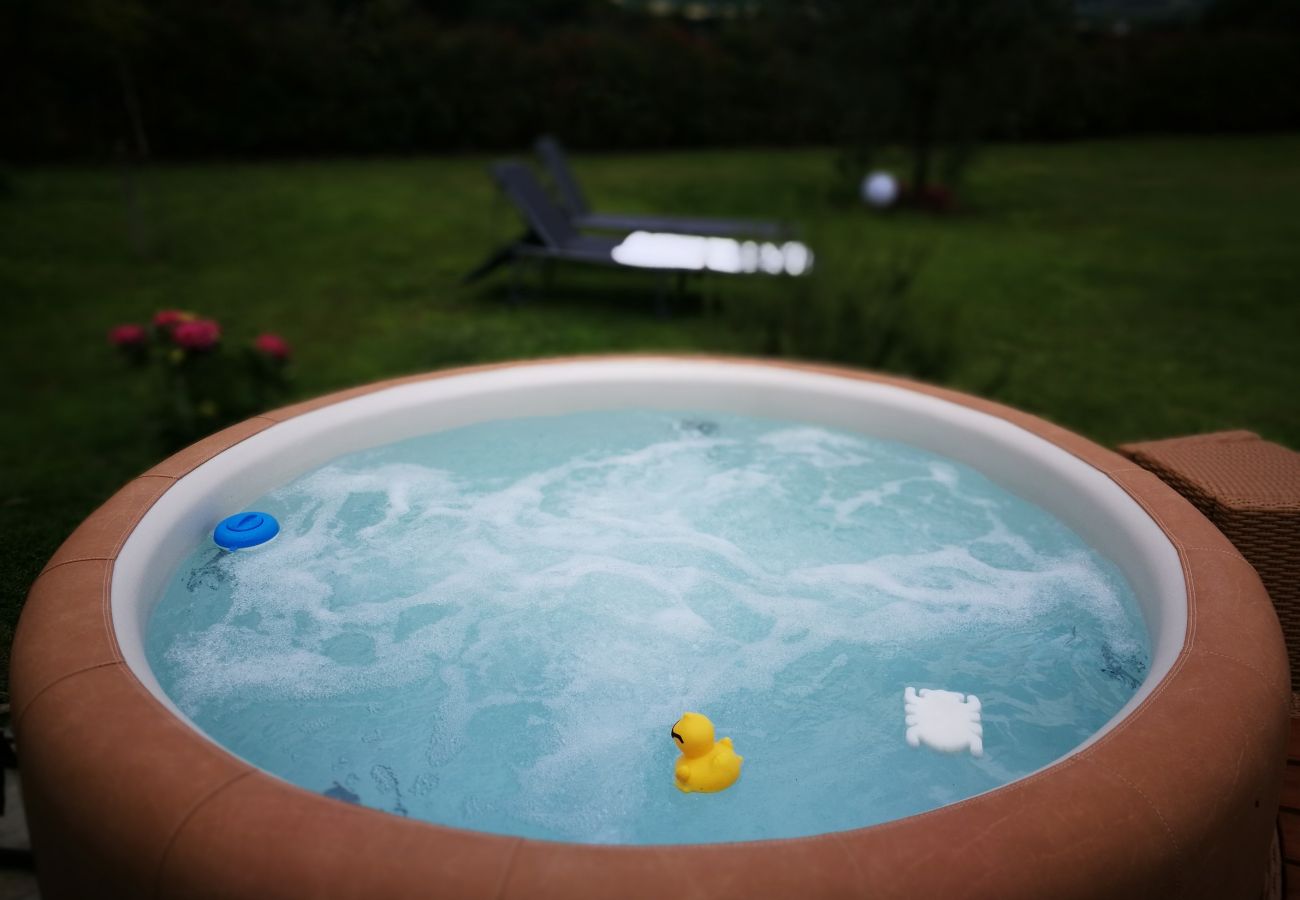 Casa a Bolsena - Casa Vacanza Maris - a soli 300 m dalla spiagga e con hot tub