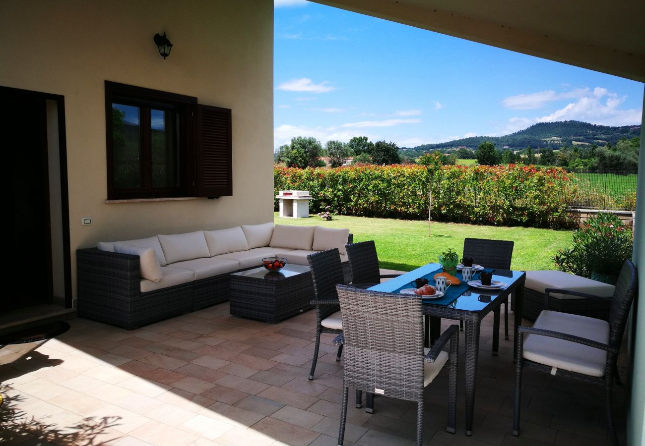 Casa a Bolsena - Casa Vacanza Maris - a soli 300 m dalla spiagga e con hot tub