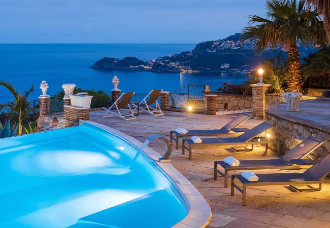 Villa a Letojanni - Villa esclusiva con piscina a Taormina, Sicily - 8 pax Villa a Letojanni - Villa esclusiva con piscina a Taormina, Sicily - 8 pax
