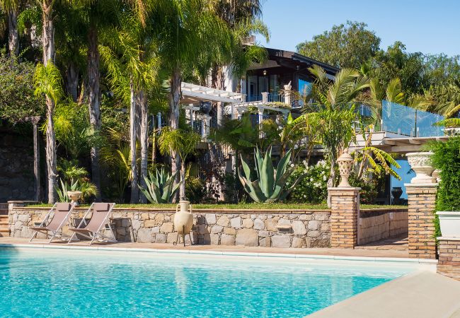 Villa a Letojanni - Villa esclusiva con piscina a Taormina, Sicily - 8 pax Villa a Letojanni - Villa esclusiva con piscina a Taormina, Sicily - 8 pax
