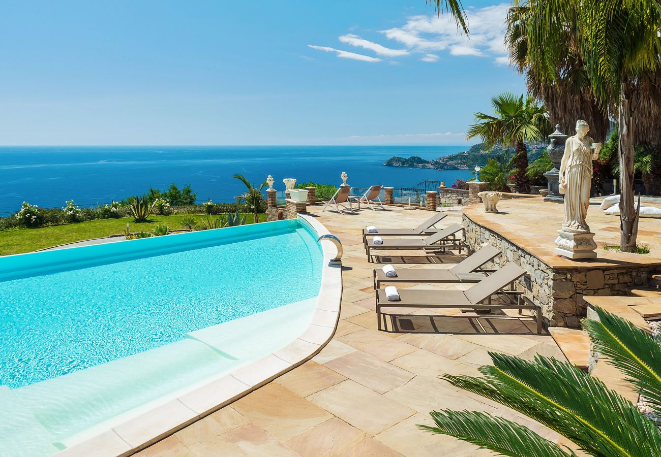 Villa a Letojanni - Villa esclusiva con piscina a Taormina, Sicily - 8 pax Villa a Letojanni - Villa esclusiva con piscina a Taormina, Sicily - 8 pax