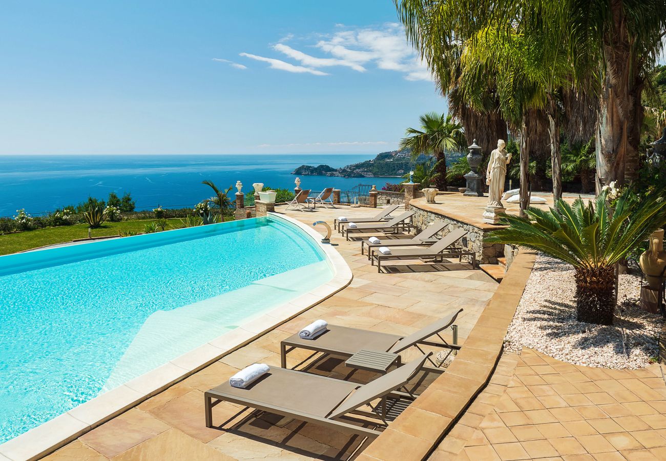 Villa a Letojanni - Villa esclusiva con piscina a Taormina, Sicily - 8 pax Villa a Letojanni - Villa esclusiva con piscina a Taormina, Sicily - 8 pax