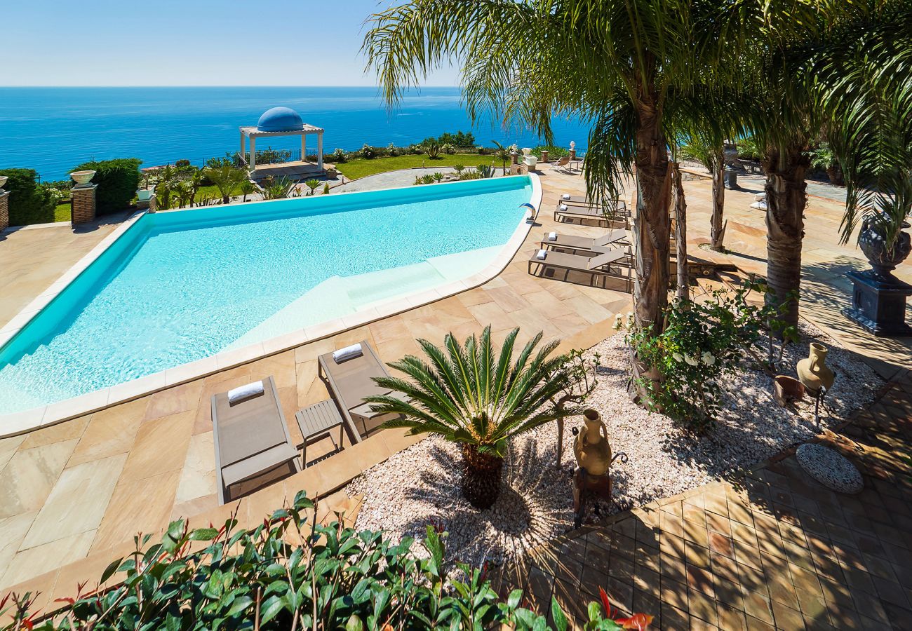 Villa a Letojanni - Villa esclusiva con piscina a Taormina, Sicily - 8 pax Villa a Letojanni - Villa esclusiva con piscina a Taormina, Sicily - 8 pax