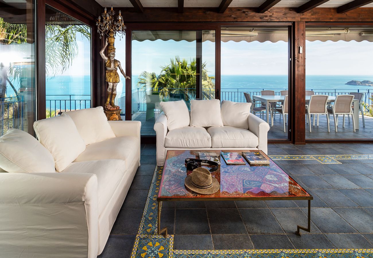 Villa a Letojanni - Villa esclusiva con piscina a Taormina, Sicily - 8 pax Villa a Letojanni - Villa esclusiva con piscina a Taormina, Sicily - 8 pax