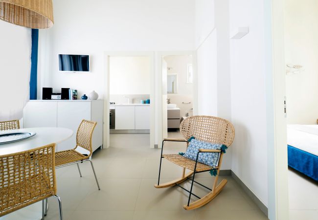 Villa a Siracusa - Villa sul mare con mini piscina a Fontane Bianche, Sicilia Villa a Siracusa - Villa sul mare con mini piscina a Fontane Bianche, Sicilia