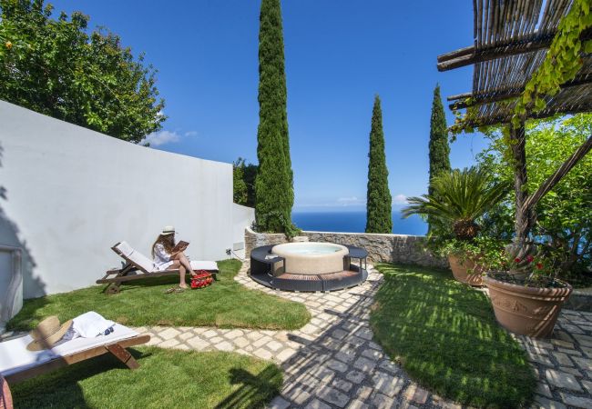 Casa a Praiano - Casa Elena - Nel centro di Praiano, Parcheggio e Vasca Panoramica