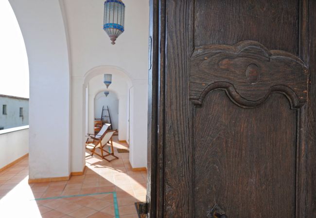 Casa a Praiano - Casa Elena - Nel centro di Praiano, Parcheggio e Vasca Panoramica Casa a Praiano - Casa Elena - Nel centro di Praiano, Parcheggio e Vasca Panoramica