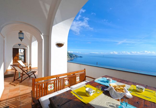 Casa a Praiano - Casa Elena - Nel centro di Praiano, Parcheggio e Vasca Panoramica Casa a Praiano - Casa Elena - Nel centro di Praiano, Parcheggio e Vasca Panoramica