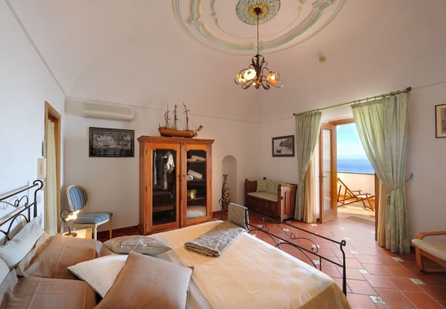 Casa a Praiano - Casa Elena - Nel centro di Praiano, Parcheggio e Vasca Panoramica Casa a Praiano - Casa Elena - Nel centro di Praiano, Parcheggio e Vasca Panoramica