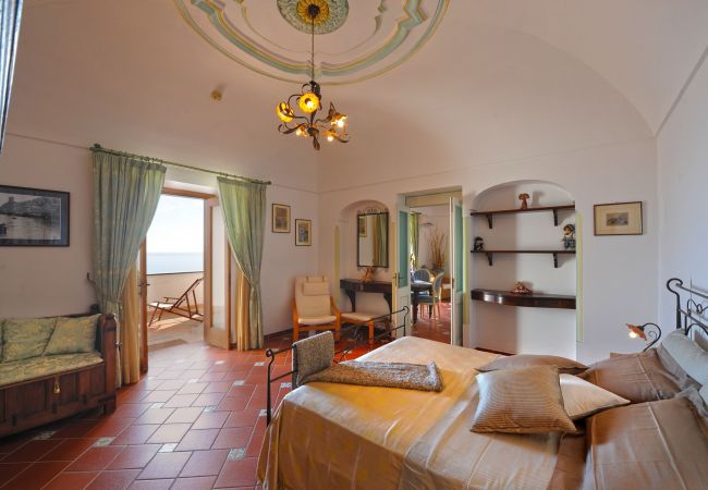 Casa a Praiano - Casa Elena - Nel centro di Praiano, Parcheggio e Vasca Panoramica Casa a Praiano - Casa Elena - Nel centro di Praiano, Parcheggio e Vasca Panoramica