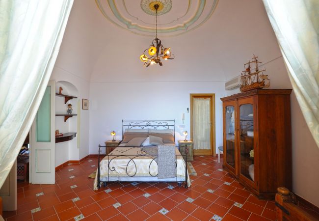 Casa a Praiano - Casa Elena - Nel centro di Praiano, Parcheggio e Vasca Panoramica Casa a Praiano - Casa Elena - Nel centro di Praiano, Parcheggio e Vasca Panoramica