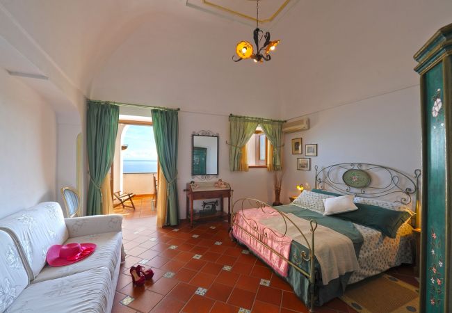 Casa a Praiano - Casa Elena - Nel centro di Praiano, Parcheggio e Vasca Panoramica Casa a Praiano - Casa Elena - Nel centro di Praiano, Parcheggio e Vasca Panoramica
