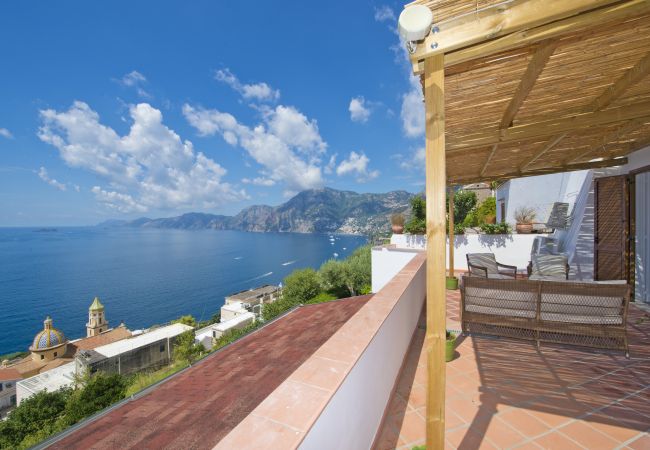 Casa a Praiano - Casa Sunset - Terrazza panoramica con vista su Positano e Capri  Casa a Praiano - Casa Sunset - Terrazza panoramica con vista su Positano e Capri