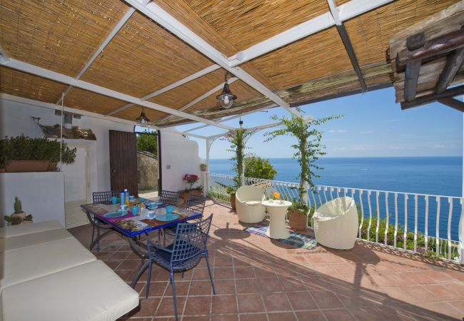 Casa a Praiano - Casa Sunset - Terrazza panoramica con vista su Positano e Capri 