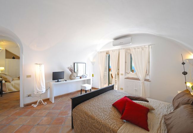 Casa a Praiano - Casale Fralisa - Meravigliosa terrazza e vasca idromassaggio vista mare Casa a Praiano - Casale Fralisa - Meravigliosa terrazza e vasca idromassaggio vista mare