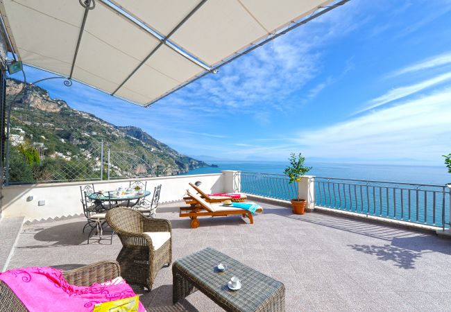 Casa a Praiano - Casa La Ulivella - Ampia terrazza sul mare Casa a Praiano - Casa La Ulivella - Ampia terrazza sul mare