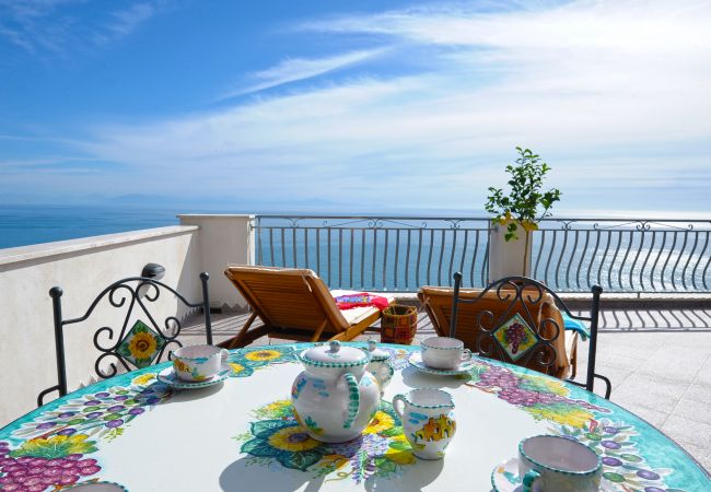 Casa a Praiano - Casa La Ulivella - Ampia terrazza sul mare Casa a Praiano - Casa La Ulivella - Ampia terrazza sul mare
