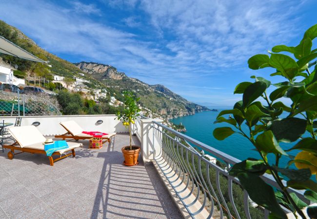 Casa a Praiano - Casa La Ulivella - Ampia terrazza sul mare