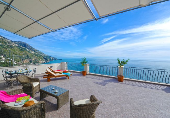 Casa a Praiano - Casa La Ulivella - Ampia terrazza sul mare Casa a Praiano - Casa La Ulivella - Ampia terrazza sul mare