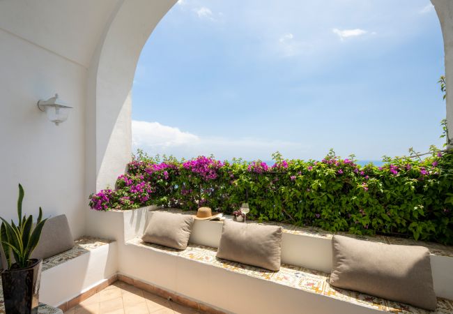 Villa a Praiano - Villa Panorama - Giardino vista sul mare e Sauna  Villa a Praiano - Villa Panorama - Giardino vista sul mare e Sauna