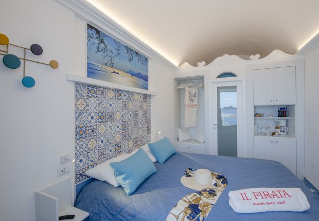 Affitto per camere a Praiano - Romantic Room - Una Fuga sulla Scogliera Affitto per camere a Praiano - Romantic Room - Una Fuga sulla Scogliera