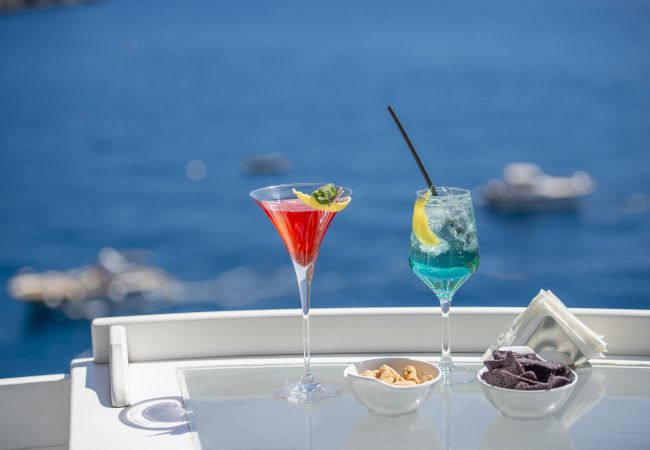 Affitto per camere a Praiano - Romantic Room - Una Fuga sulla Scogliera Affitto per camere a Praiano - Romantic Room - Una Fuga sulla Scogliera