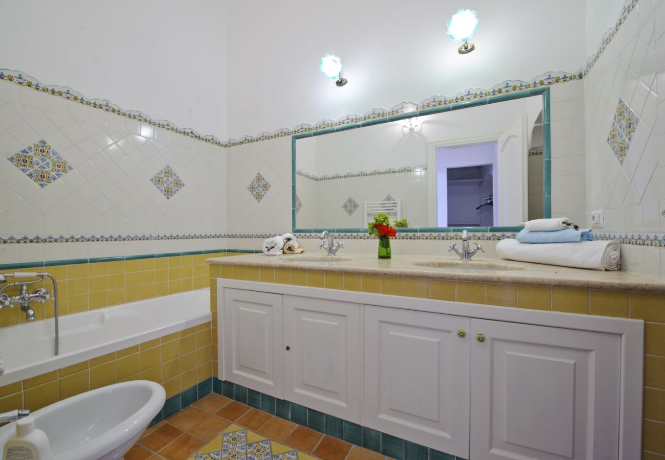 Villa a Praiano - Casa Giorgia - Villa panoramica esclusiva nel cuore di Praiano