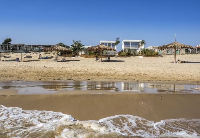 Villa a Donnalucata - Splendida villa sulla spiaggia a Donnalucata, Sicily - 8 pax Villa a Donnalucata - Splendida villa sulla spiaggia a Donnalucata, Sicily - 8 pax