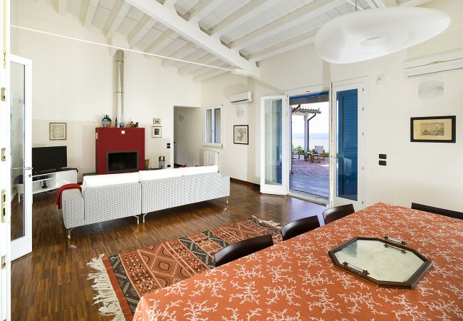 Villa a Augusta - Villa con piscina al mare in Val di Noto, Sicily South-East - 8 pax Villa a Augusta - Villa con piscina al mare in Val di Noto, Sicily South-East - 8 pax