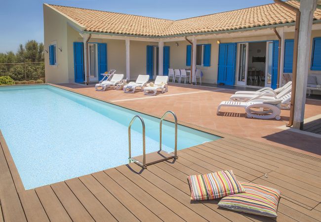 Villa a Augusta - Villa con piscina al mare in Val di Noto, Sicily South-East - 8 pax Villa a Augusta - Villa con piscina al mare in Val di Noto, Sicily South-East - 8 pax