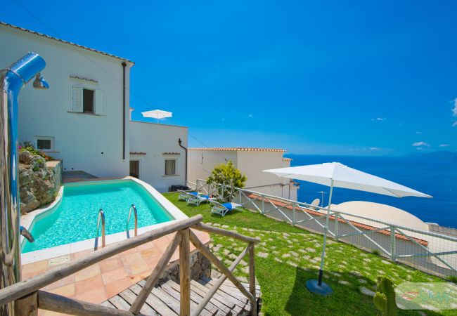Villa a Praiano - Villa Imperati - Splendida villa con piscina privata vista mare Villa a Praiano - Villa Imperati - Splendida villa con piscina privata vista mare