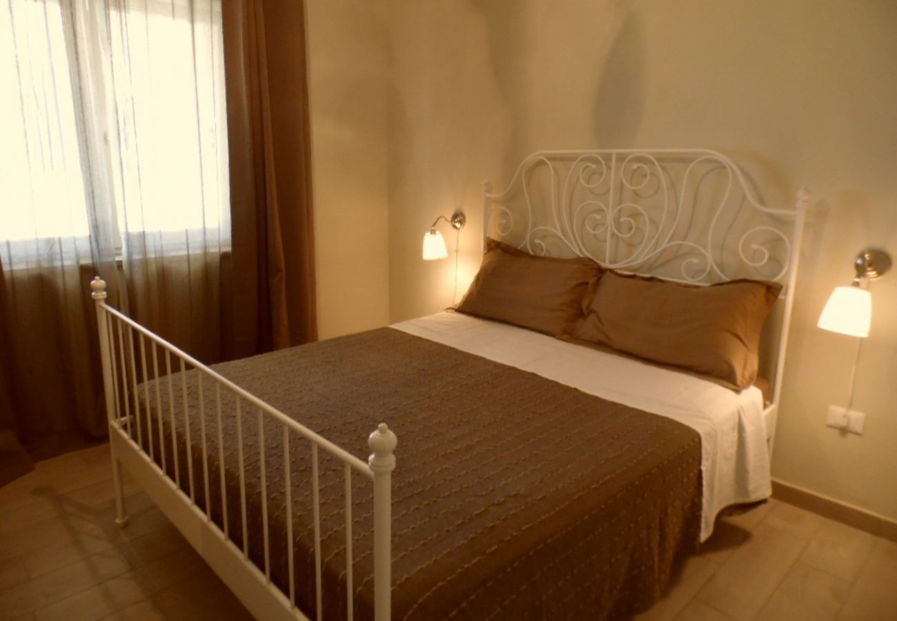 camera da letto nella casa vacanza Artume a Bolsena