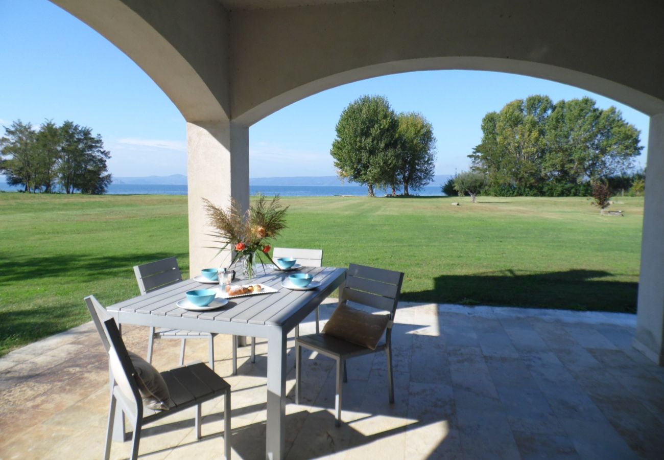terrazza con vista lago a Bolsena
