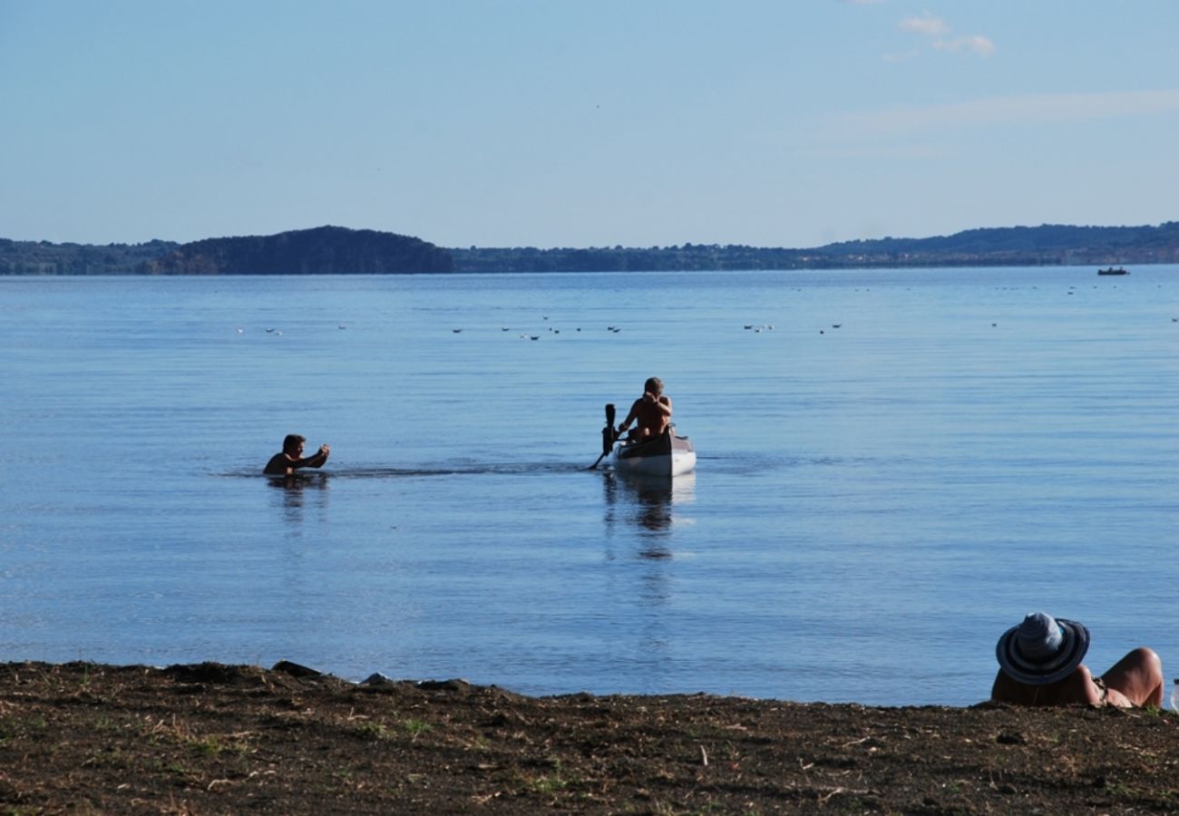 spiaggia sul lago di Bolsena