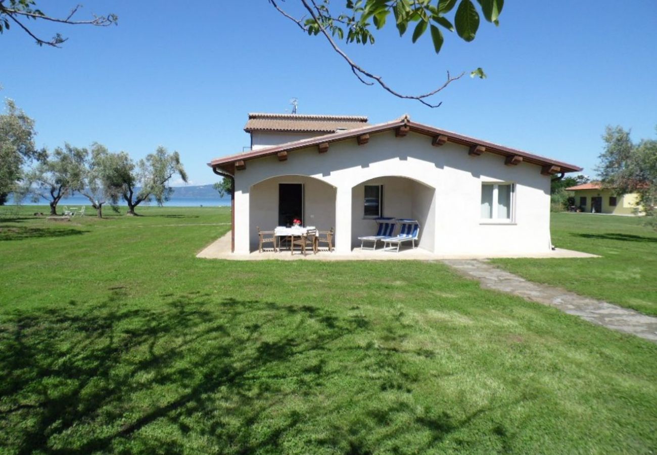 bellissima casa vacanze con vista sul lago di Bolsena