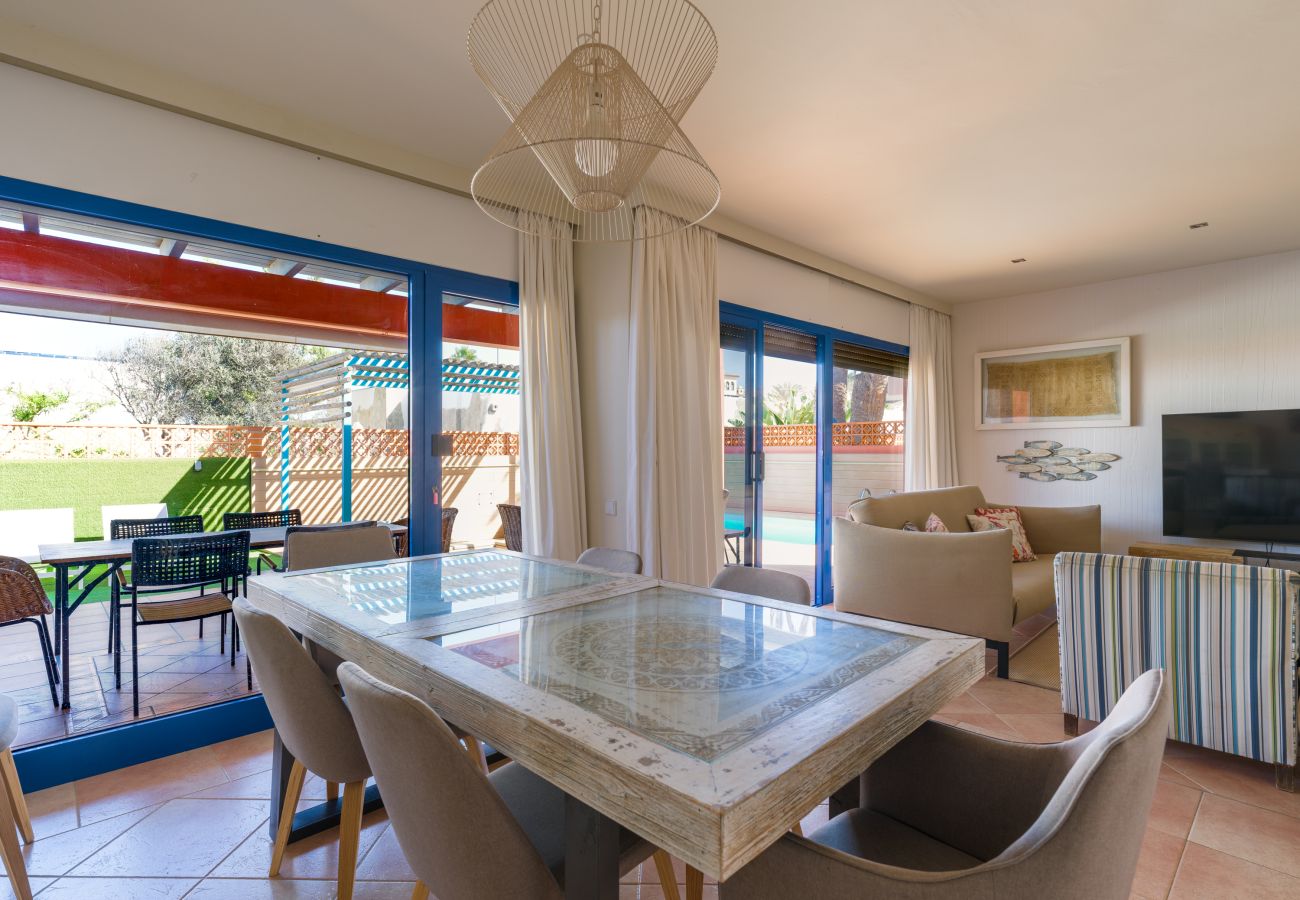 Villa a Corralejo - Long Beach with pool By CanariasGetaway 