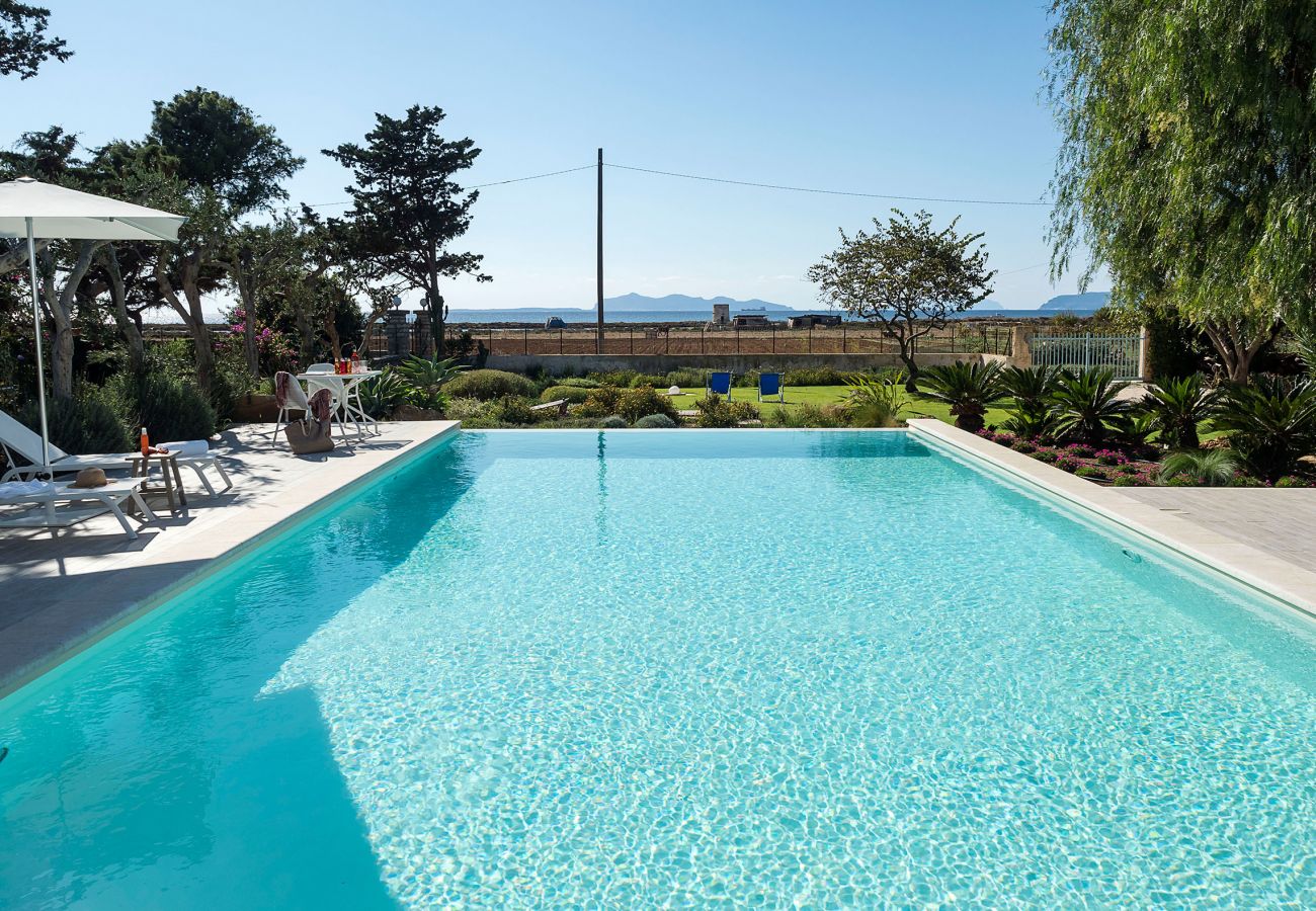 Villa a Paceco - Villa con piscina, 450 metri dal mare, vicino Trapani, Sicilia - 14 pax