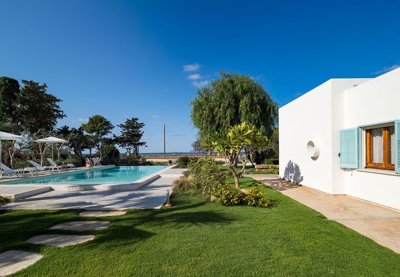 Villa a Paceco - Villa con piscina, 450 metri dal mare, vicino Trapani, Sicilia - 14 pax