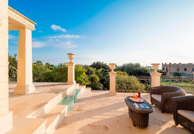 Villa a Scicli - Villa con piscina, wellness, 1,5 km dal mare, Donnalucata, Scicli - 8pax Villa a Scicli - Villa con piscina, wellness, 1,5 km dal mare, Donnalucata, Scicli - 8pax