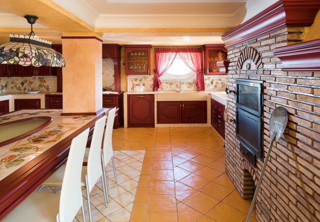 Villa a Scicli - Villa con piscina, wellness, 1,5 km dal mare, Donnalucata, Scicli - 8pax Villa a Scicli - Villa con piscina, wellness, 1,5 km dal mare, Donnalucata, Scicli - 8pax