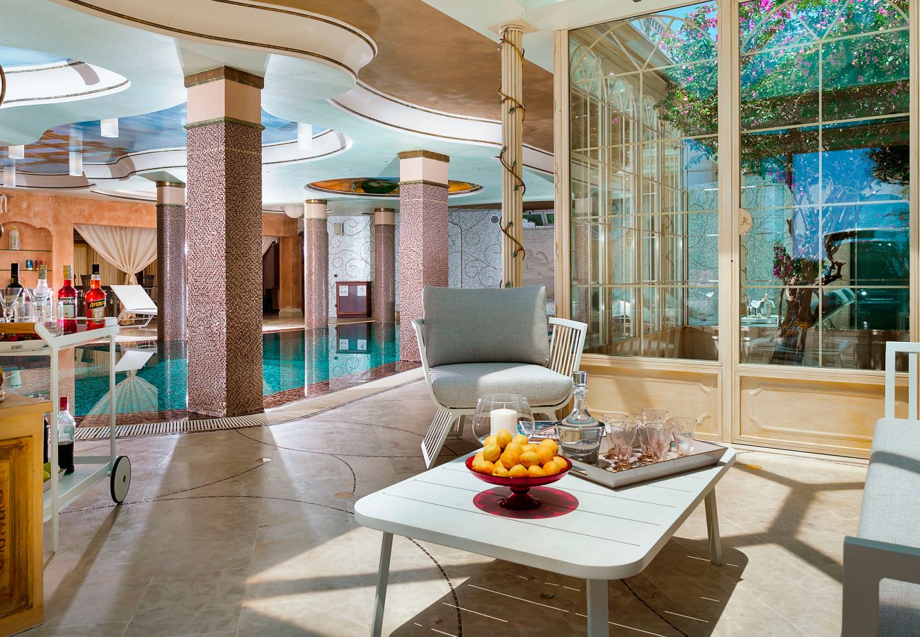 Villa a Scicli - Lussuosa villa con piscina riscaldata e zona benessere, 1,5 km dal mare, Donnalucata - Villa Drago Spa