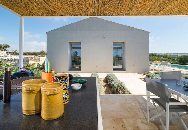 Villa a Ragusa - Villa di design con piscina vicino Ragusa, Sicily Villa a Ragusa - Villa di design con piscina vicino Ragusa, Sicily