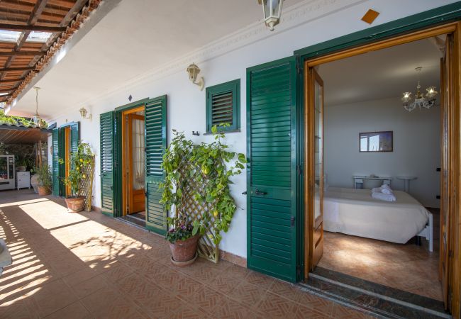 Villa a Pogerola - Villa Gioiello - Piscina vista mare con cromoterapia  Villa a Pogerola - Villa Gioiello - Piscina vista mare con cromoterapia