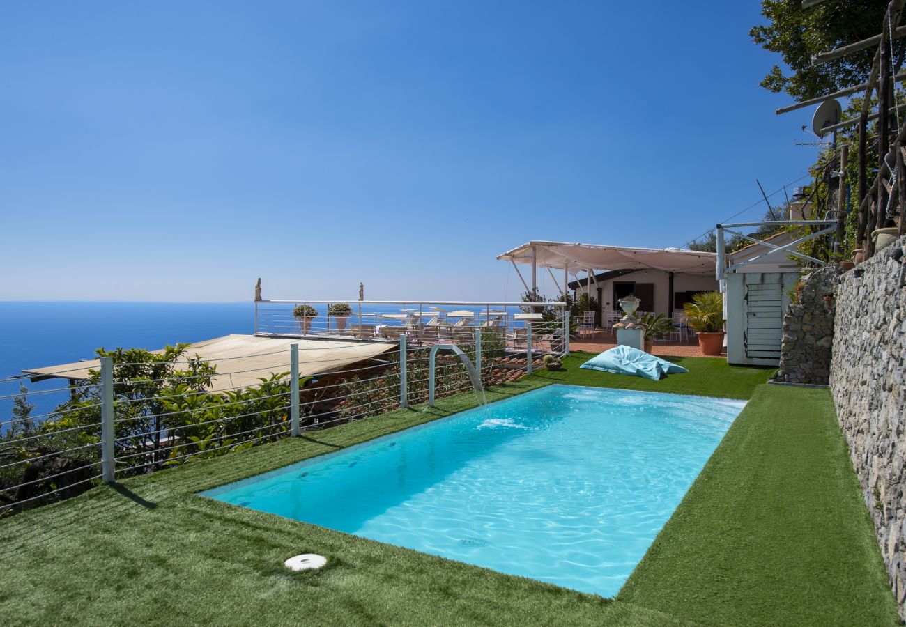 Villa a Pogerola - Villa Gioiello - Piscina vista mare con cromoterapia 
